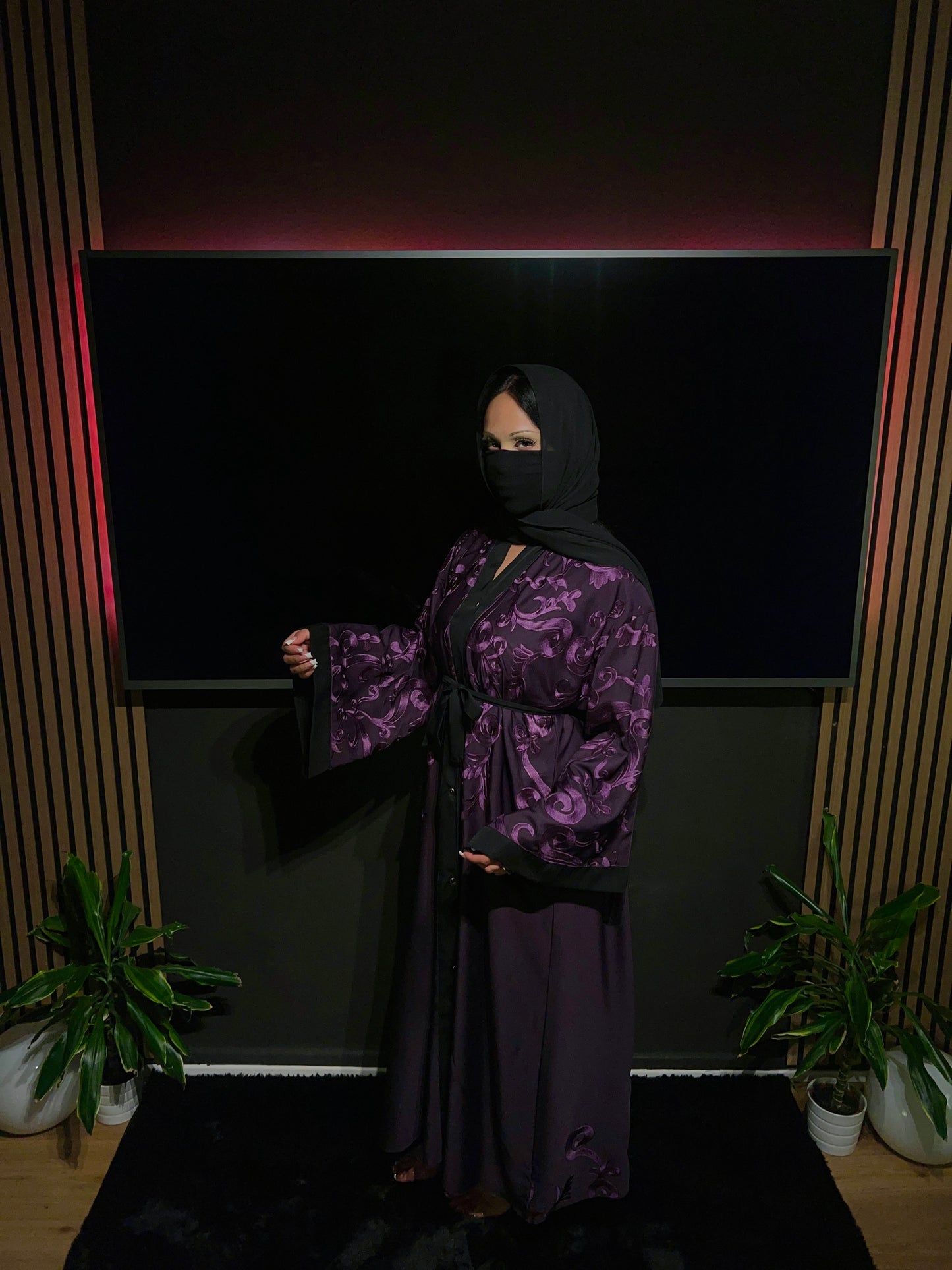 Midnight Purple Leaf ABAYA/BUTTON