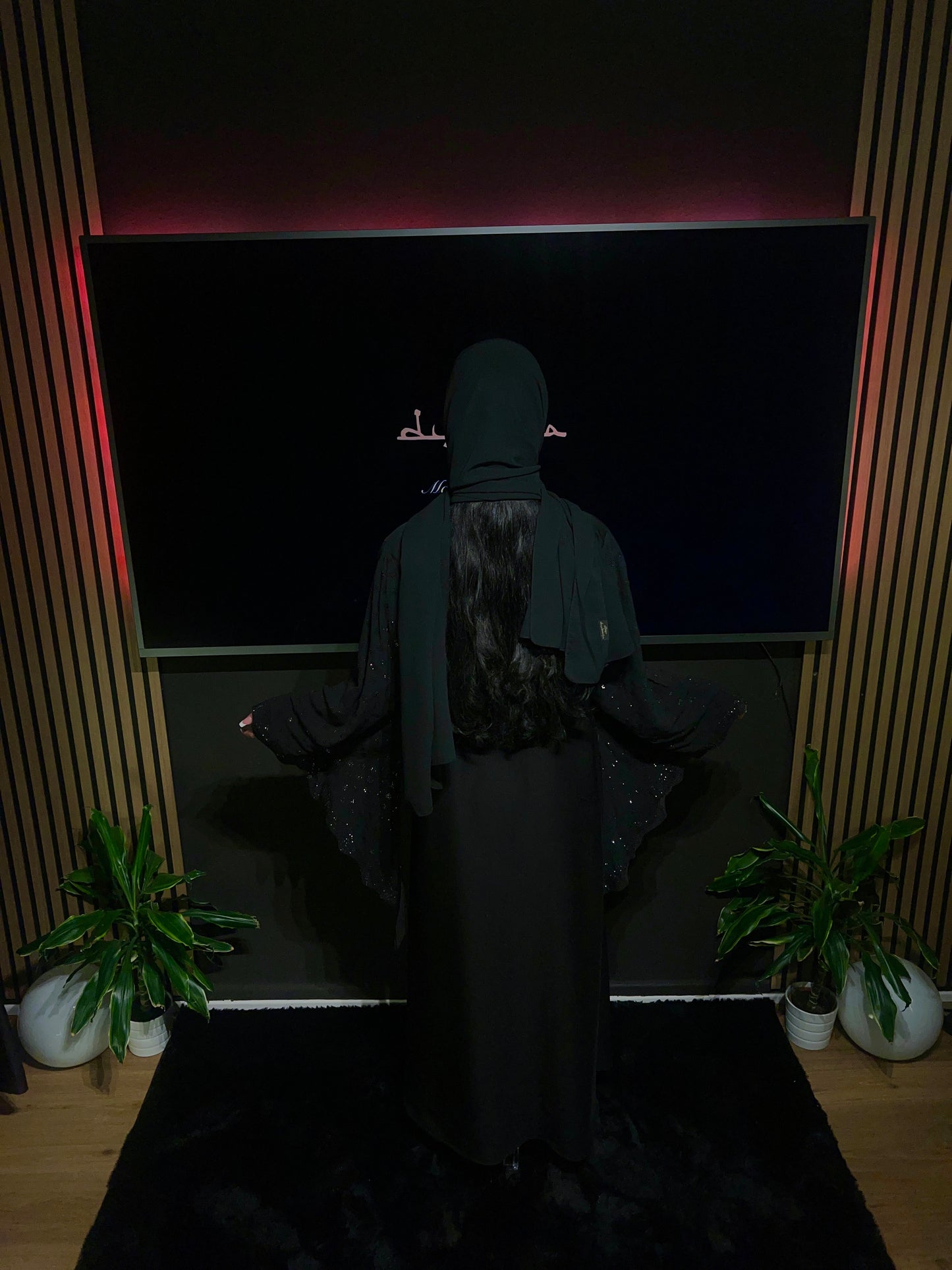 Black Elegance ABAYA/BUTTON